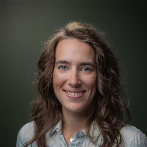 Headshot of Hannah Roberts